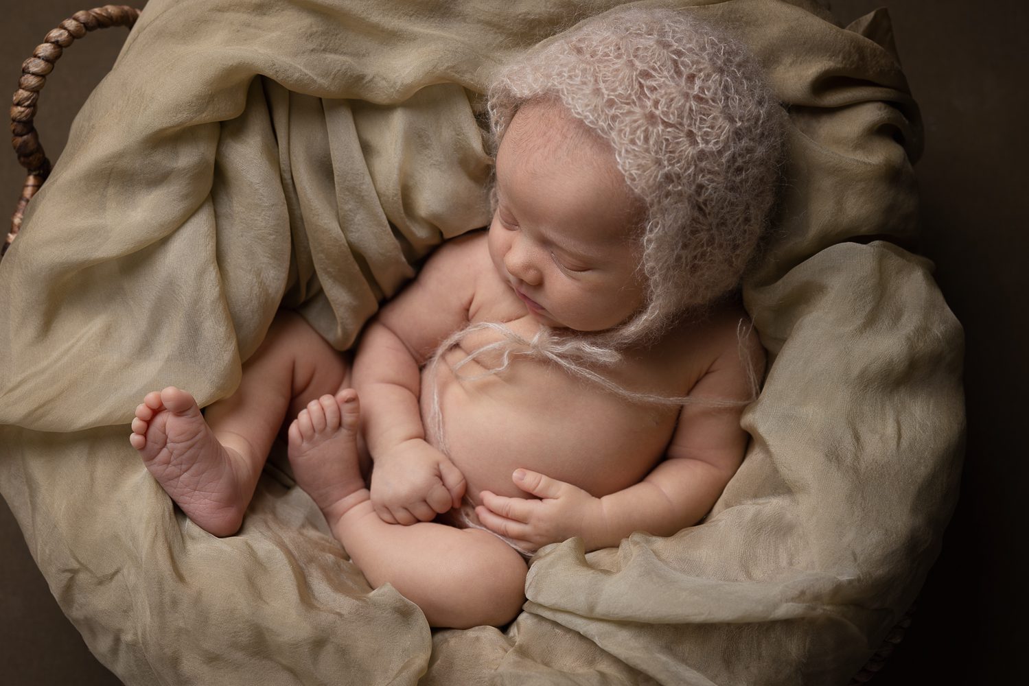 Newborn girl Columbus Ohio Photographer